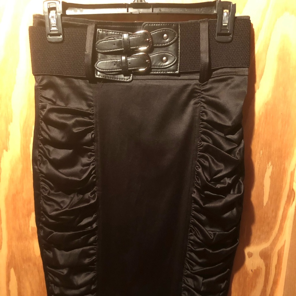 Women’s satin pencil skirt